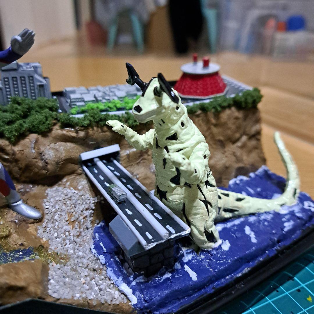 ジオラマ ウルトラマン ティガ・ダイナ・ガイア