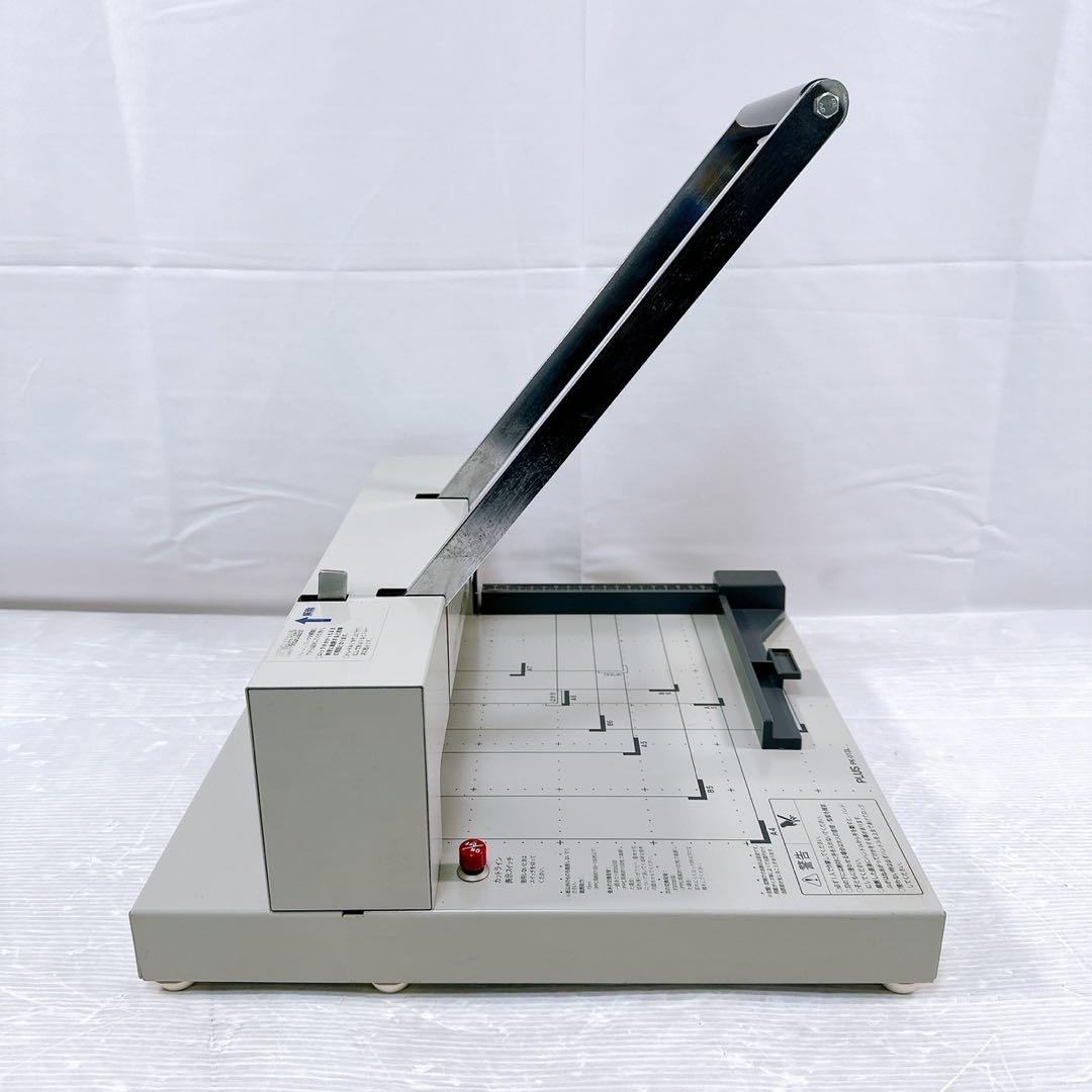 【極美品】PLUS プラス 裁断機 PK-513L カットライン表示機能付き