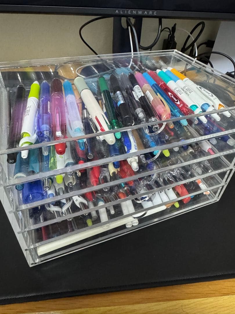 ペン類まとめ売り ケースつき