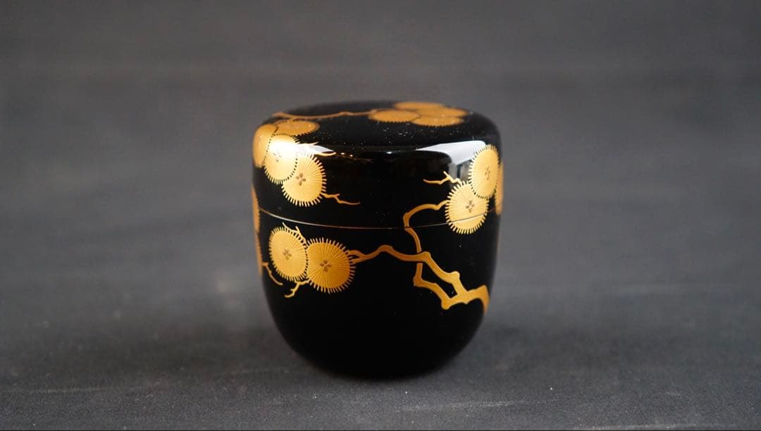 【ペンギン65様】唐松蒔絵　黒棗　二代　前端春斎　大徳寺　書付箱　花押　茶道具