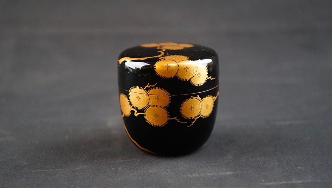【ペンギン65様】唐松蒔絵　黒棗　二代　前端春斎　大徳寺　書付箱　花押　茶道具