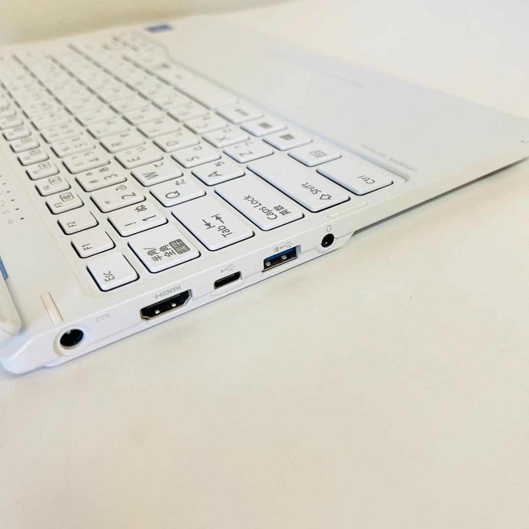 富士通 ノートパソコン FUJITSU LIFEBOOK FMVM35D2W