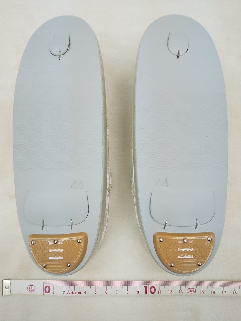 留袖、訪問着等 礼装用 金銀の市松模様の バックと 草履セット