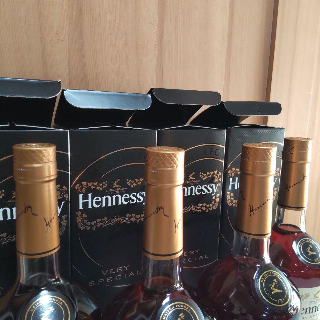 Hennessy VS コニャック 4本セット 箱付き　700ml 40％