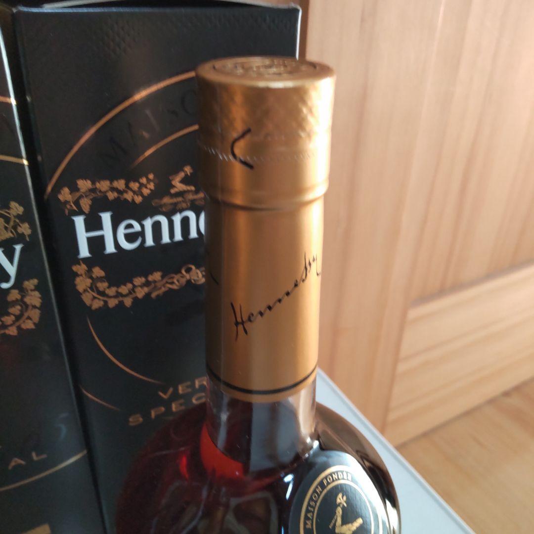 Hennessy VS コニャック 4本セット 箱付き　700ml 40％