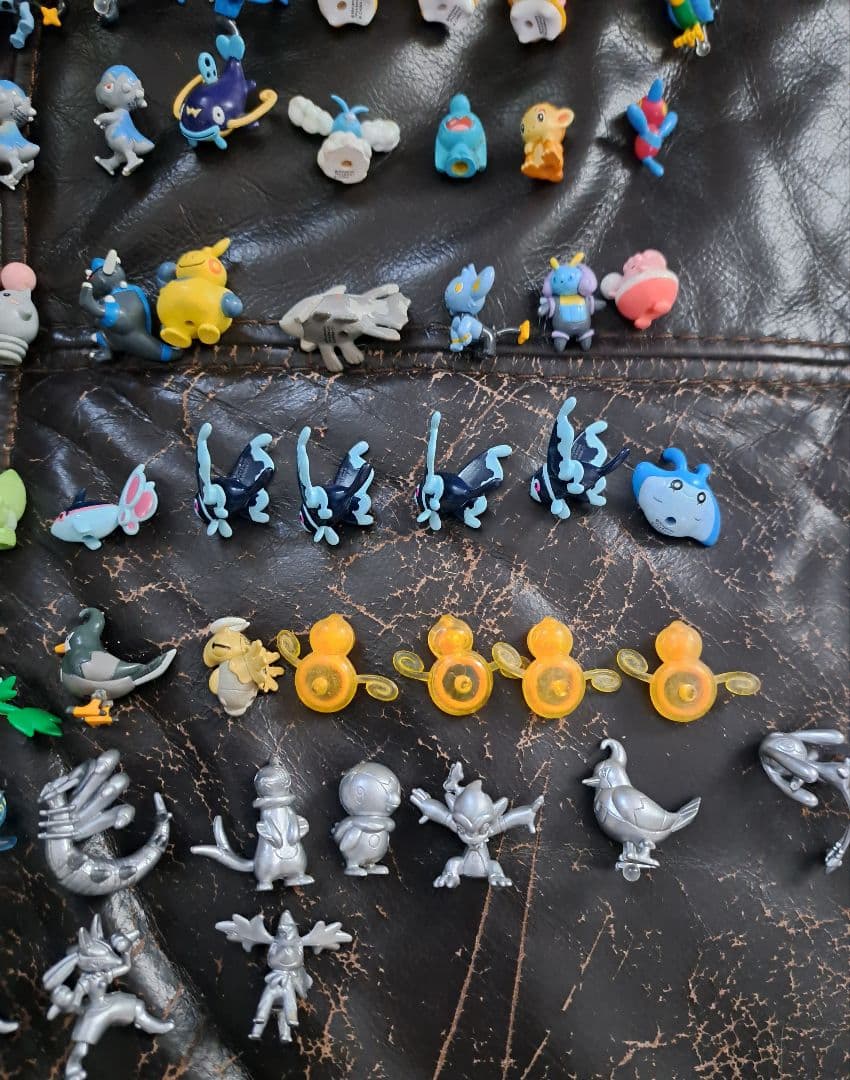 d*3様 ポケモン　フルカラーアドバンス　フィギュアのみ　86個セット