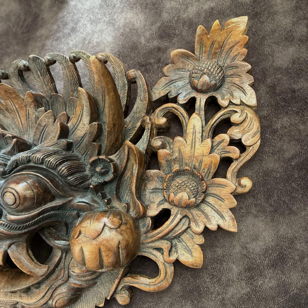 聖獣 バロン バリ島 手彫り 木彫 エスニック　壁掛け　魔除け　長さ31㎝