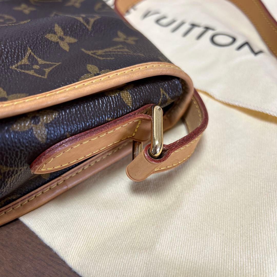 LOUIS VUITTON ショルダーバッグ　DU0142