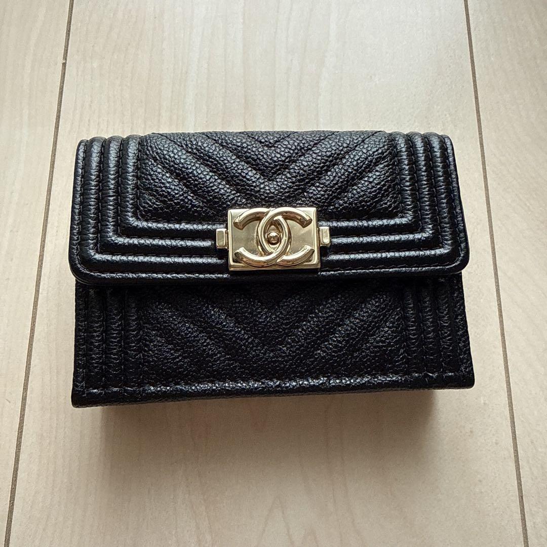 シャネル ボーイシャネル 三つ折り財布(キャビアスキン/ゴールド金具)