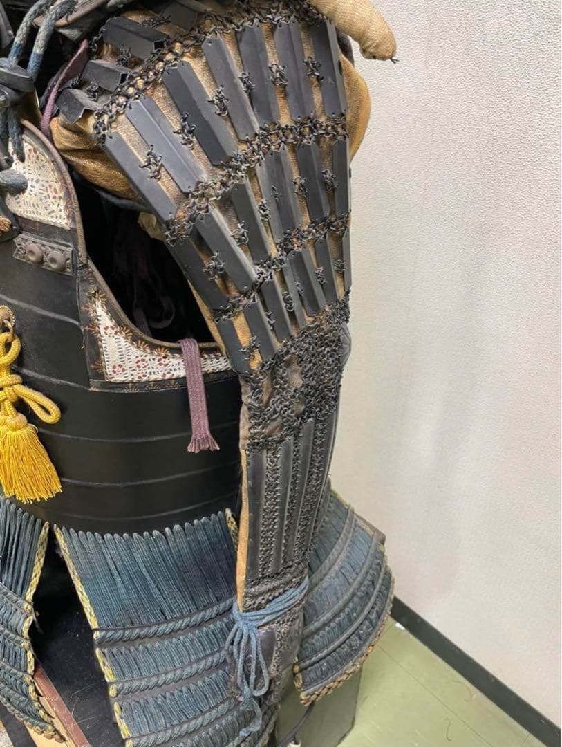 浅葱糸威二枚胴具足　等身大