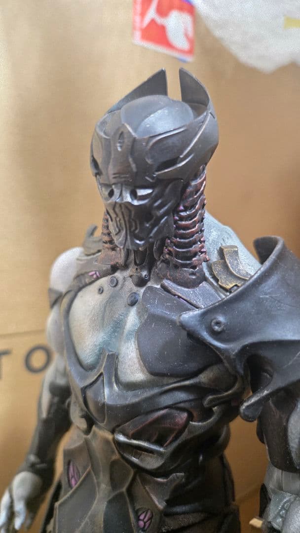 hottoys アベンジャーズ　チタウリ・コマンダー