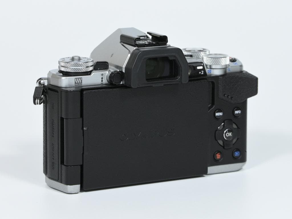 オリンパス E-M5 Mark II 14-150レンズキット SC数5180