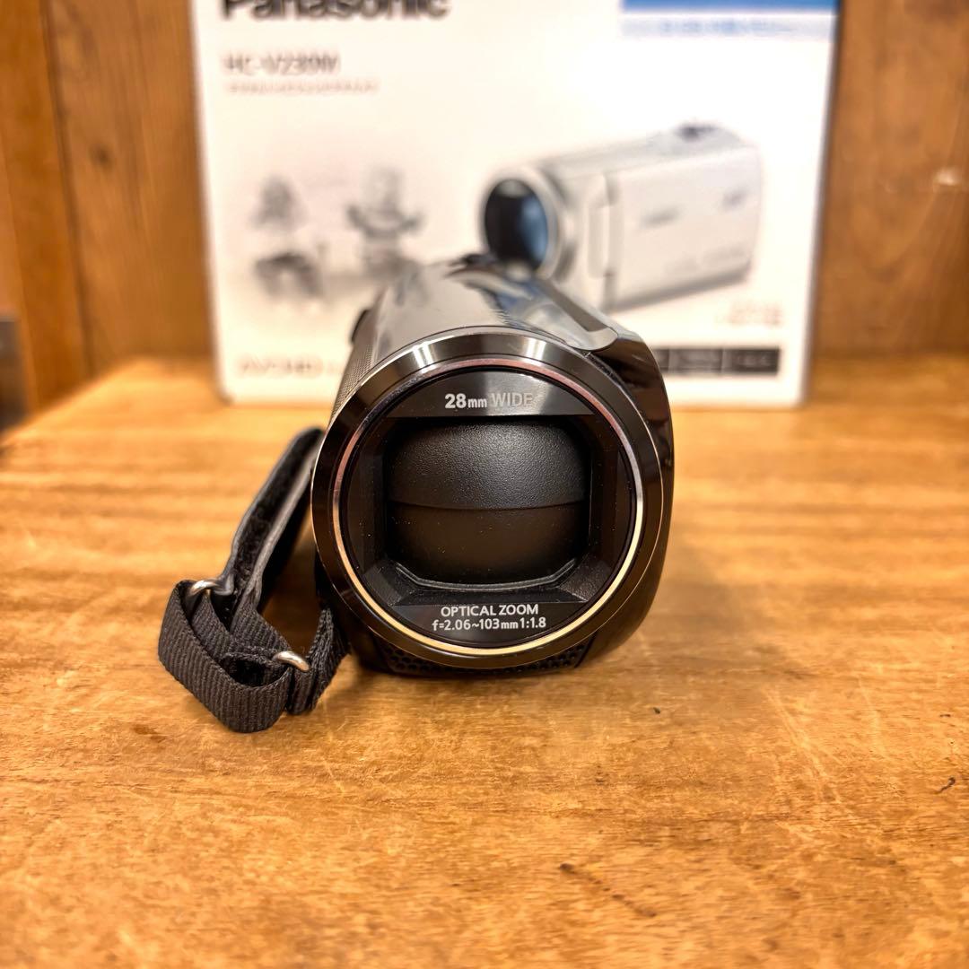 美品❗️Panasonic HC-V230M デジタルハイビジョンビデオカメラ