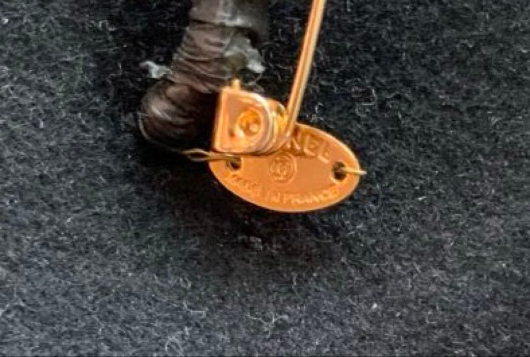 中古　美品　CHANEL　黒　カメリア　コサージュ