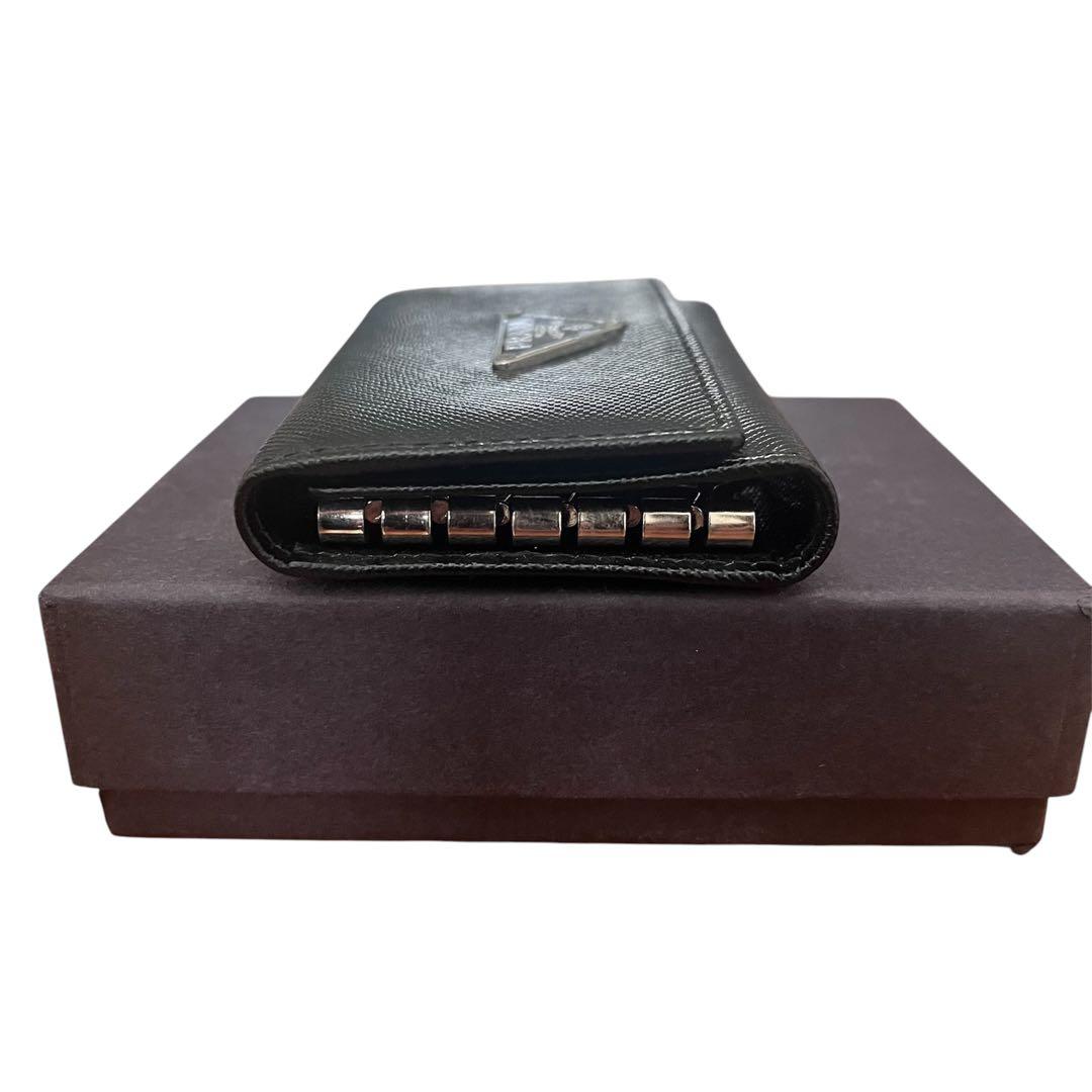 PRADA(プラダ)キーケース　6連　トライアングル　ロゴ　サフィアノレザー　黒