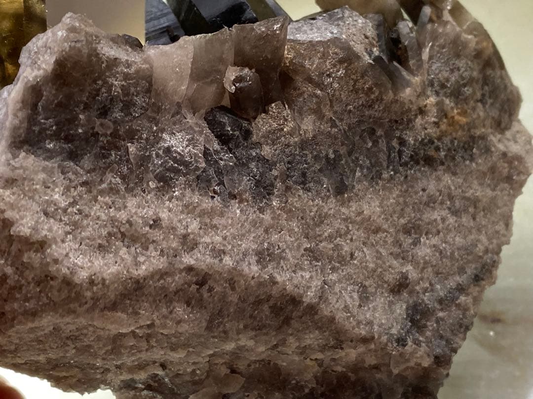 T1030-24ブラジル産水晶母岩モリオンスモーキークォーツ原石クラスター黒水晶