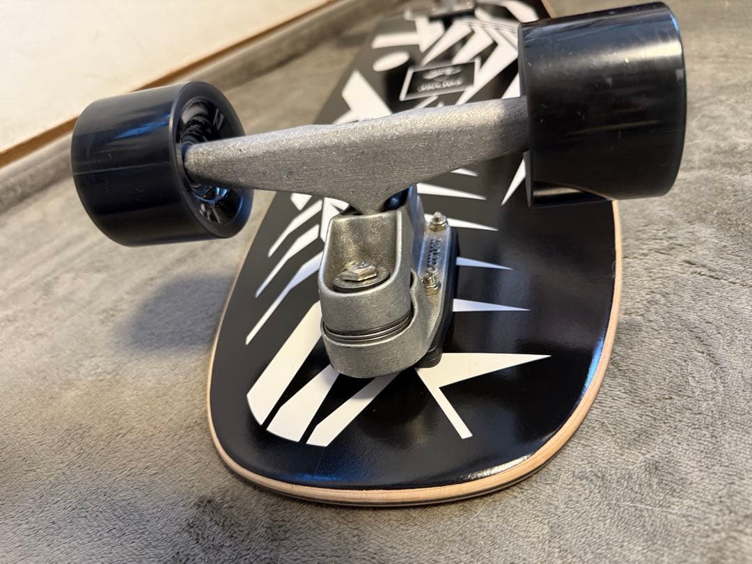 Carver Skateboards （カーバースケートボード）