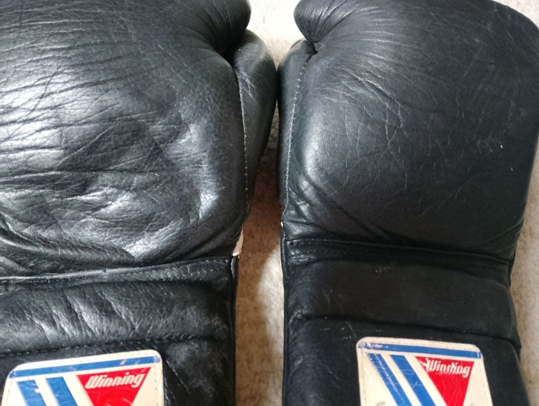 Winning ボクシンググローブ ブラック レースアップ14oz