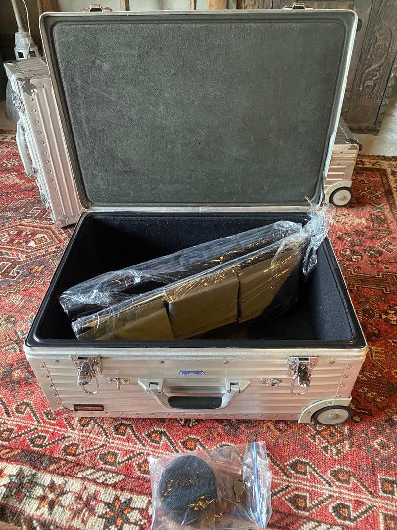 RIMOWA リモワ　TROPICANA トローリー　①