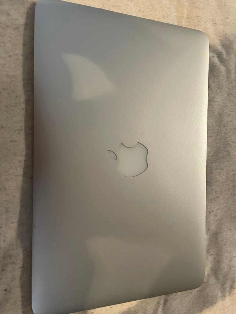 Apple MacBook Air 11.7インチ 2011年モデル