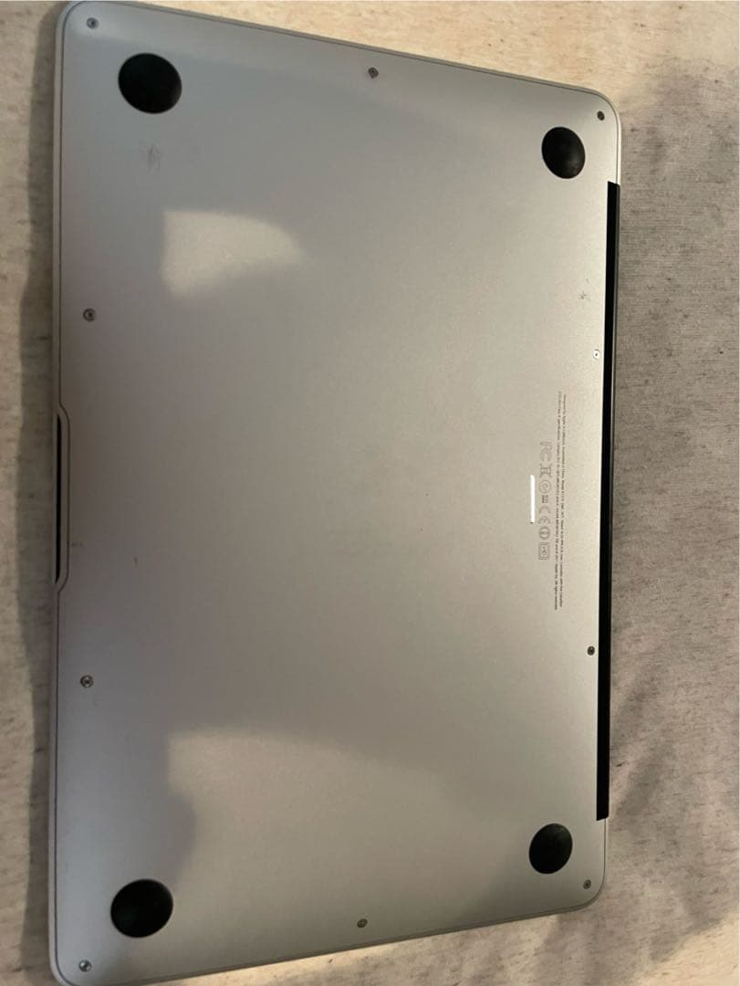 Apple MacBook Air 11.7インチ 2011年モデル