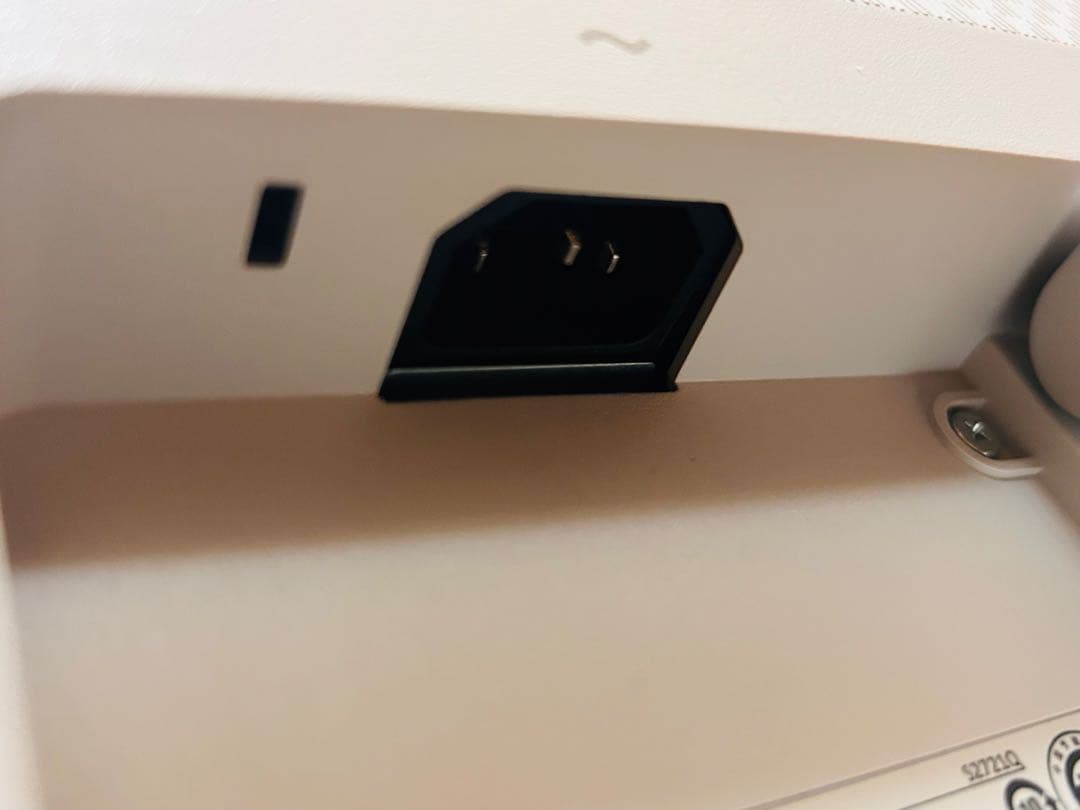 DELL 27インチ　ディスプレイ　S2721Q