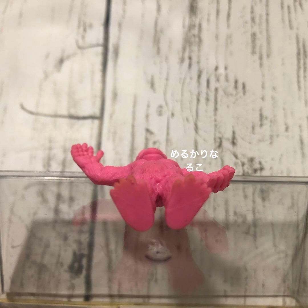 怪獣消しゴム ゴロー 桃色 ピンクフィギュア ウルトラマン ポピー