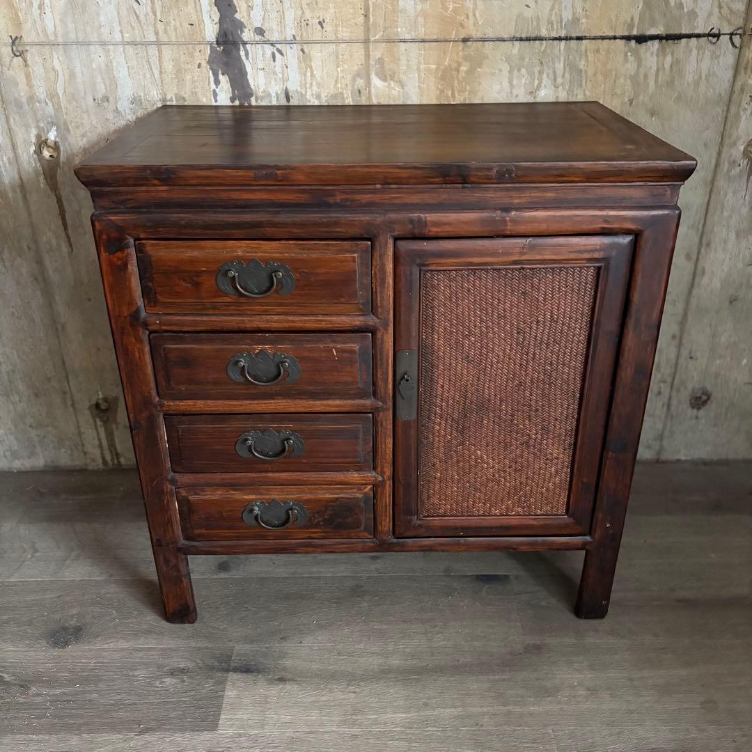 ヴィンテージ　キャビネット　サイドボード　シーシャムウッド　アジアンスタイル