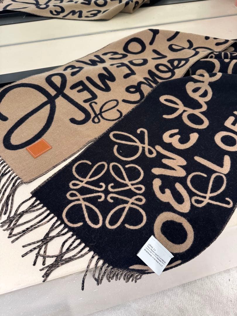 LOEWE　ロエベ　ロゴジャカード マフラー