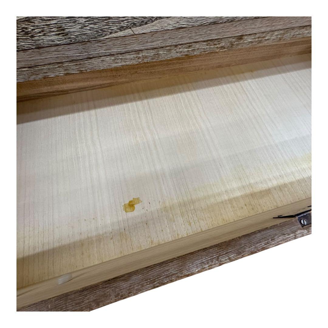 中古　国産　職人手造り　凝った金具が目を引く総桐箪笥