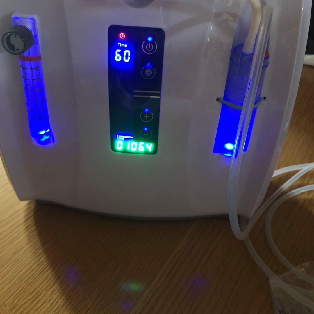 酸素濃縮器　中古品　作動確認済み