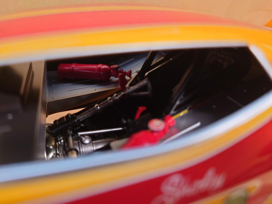 1/18 ロングノーズ マスタング シャーリー マルダウニー 1972 ミニカー