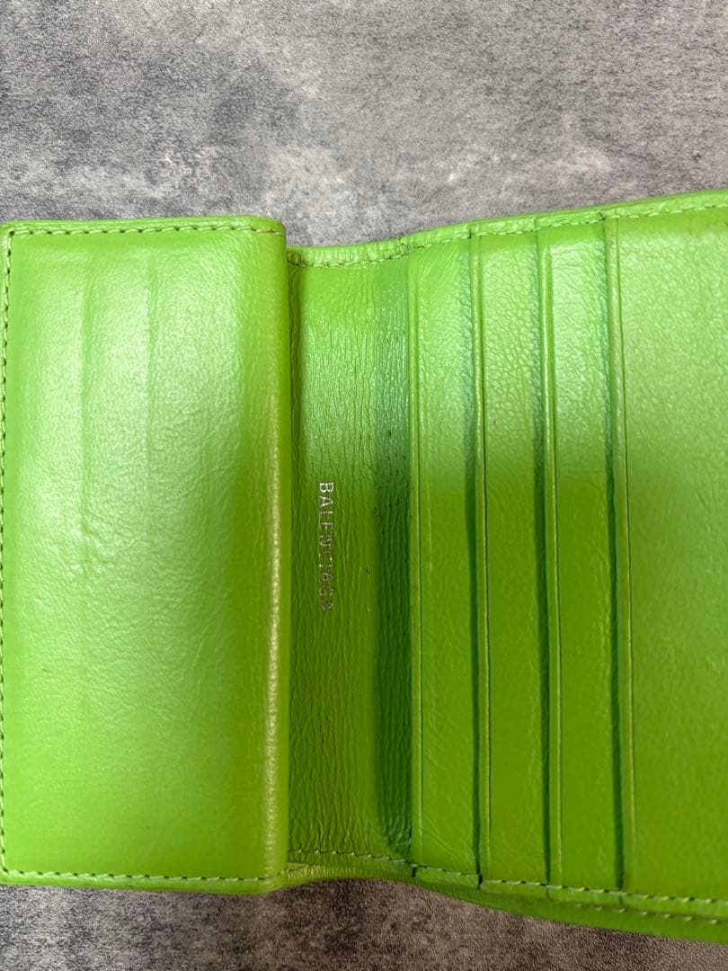 BALENCIAGA 二つ折り財布 グリーン