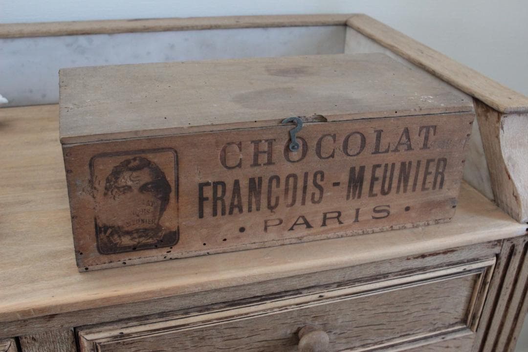 レア『ショコラ』の木箱/ドール・アンティーク・チョコレート・小物入れ