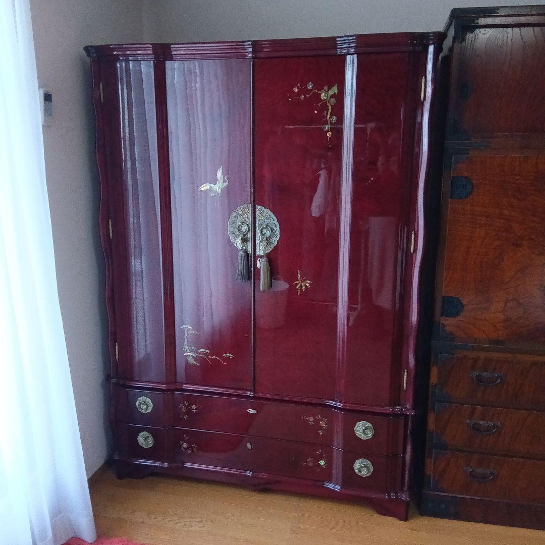 骨董洋服タンス　マホガニ貝細工