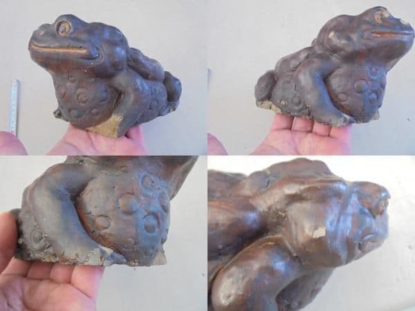 AKa6808　古い　陶器製　蛙　かえる　カエル　置物　欠けあり