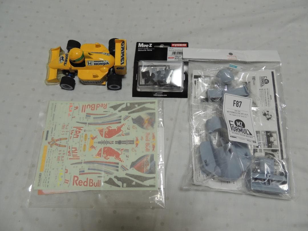 京商　ミニッツ　ＭＲ－０３　ＭＺ　ＦＯＲＭＵＬＡ　ロータスホンダ　他パーツ