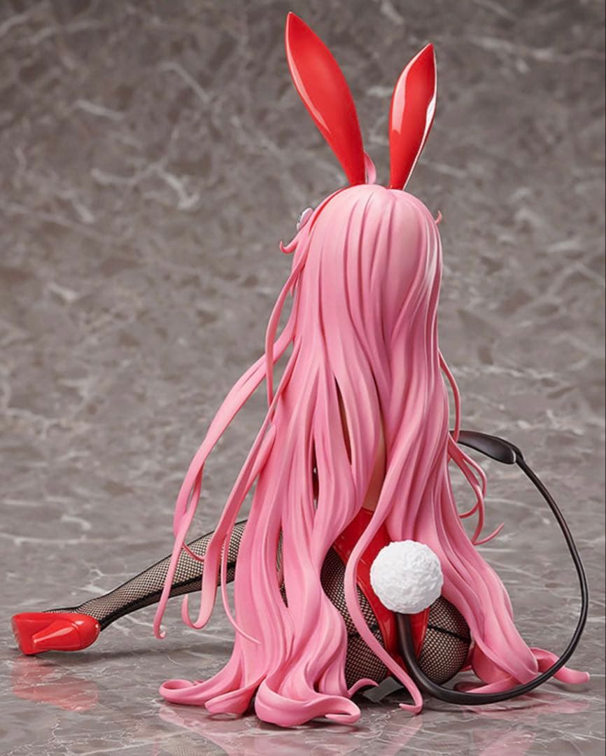 入手困難　ララ バニーVer. フィギュア