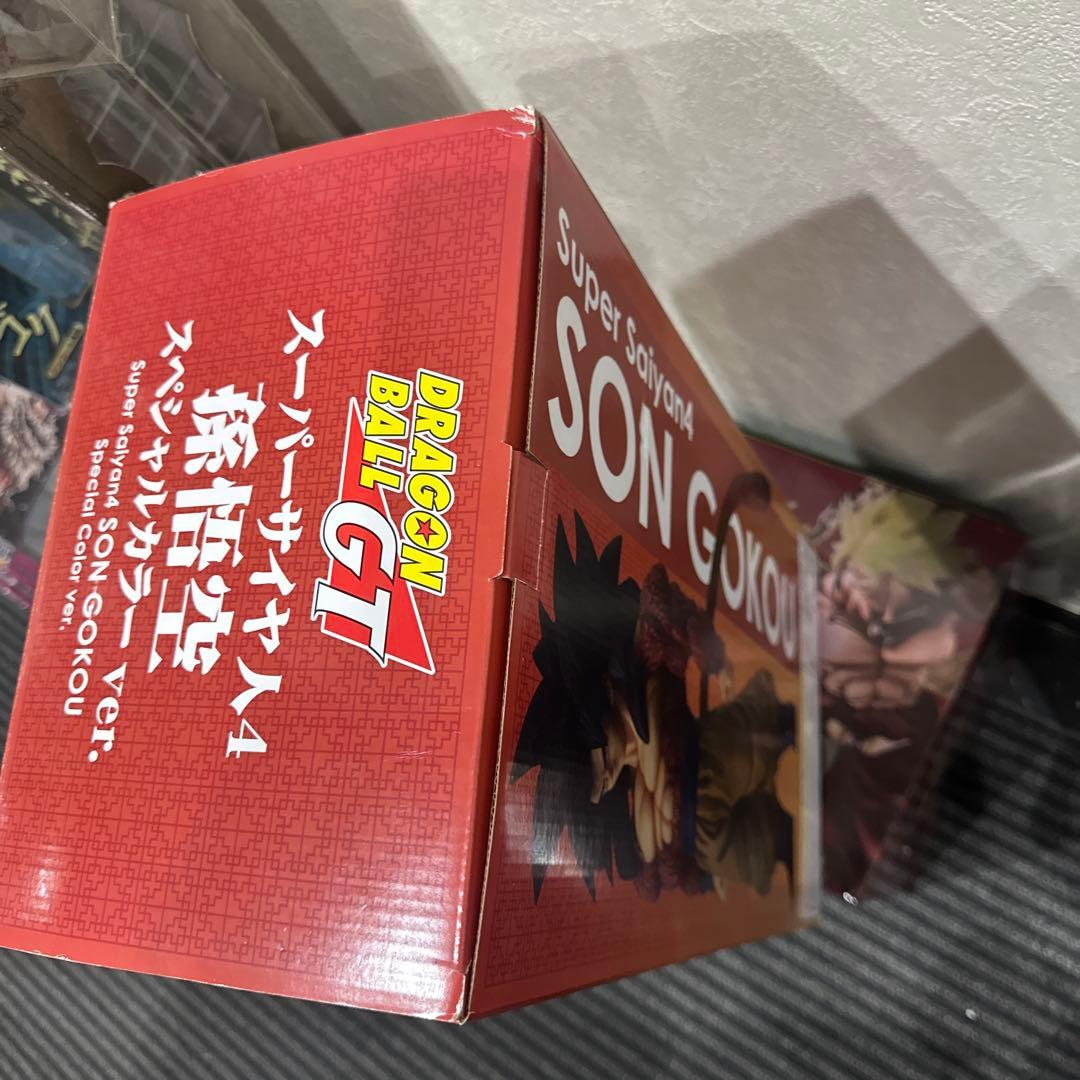 ギガンティックシリーズ 孫悟空 超サイヤ人4 スペシャルカラーVer.