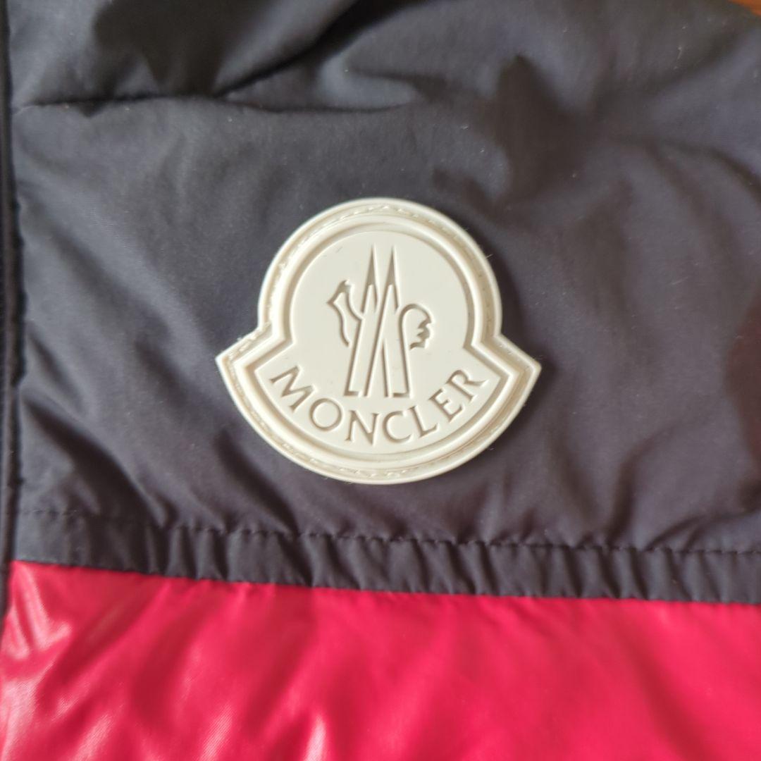 MONCLER フード付きダウンコート