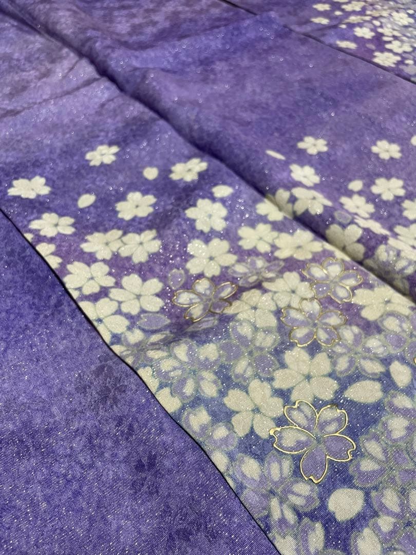 桜模様の振袖（紫）（ラベンダー）