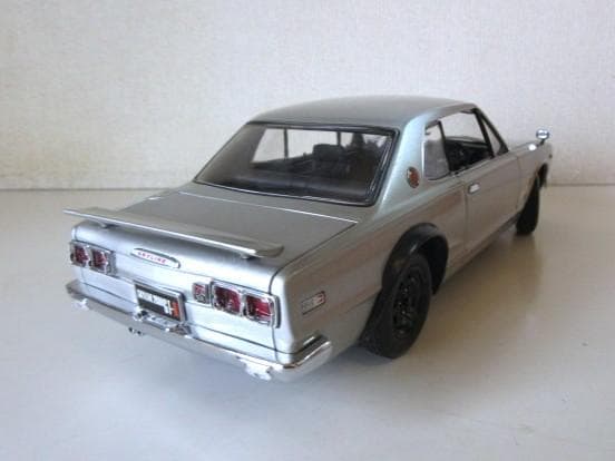特価 京商 (1/18) 日産 スカイライン GT-R(KPGC10)