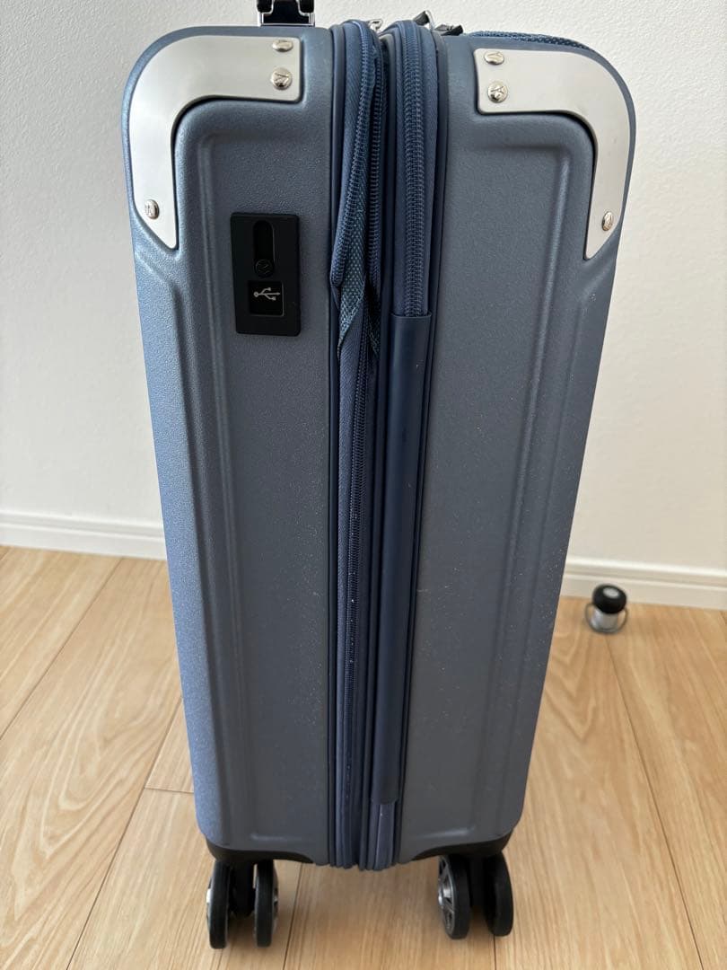 バッグ Travelpro PlatinumEliteHardside Carry-On