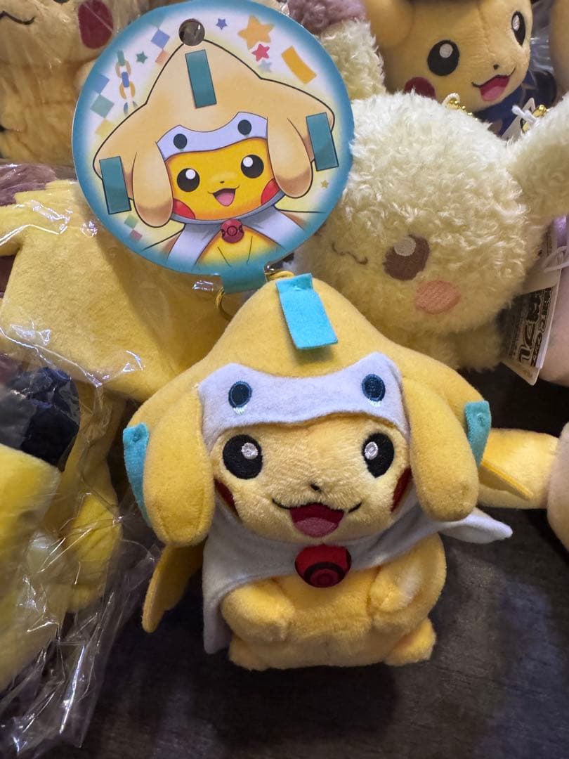 新品✨ポケモンセンターオリジナル ぬいぐるみ　ジラーチポンチョのピカチュウセット