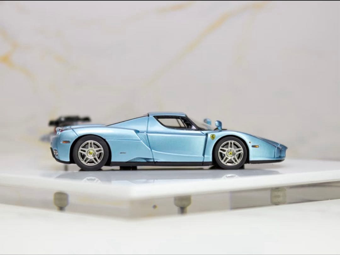 フェラーリ　エンゾ　ミニカー　レジン製Ferrari