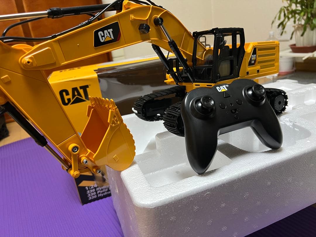 CAT RC Excavator コントローラー付き