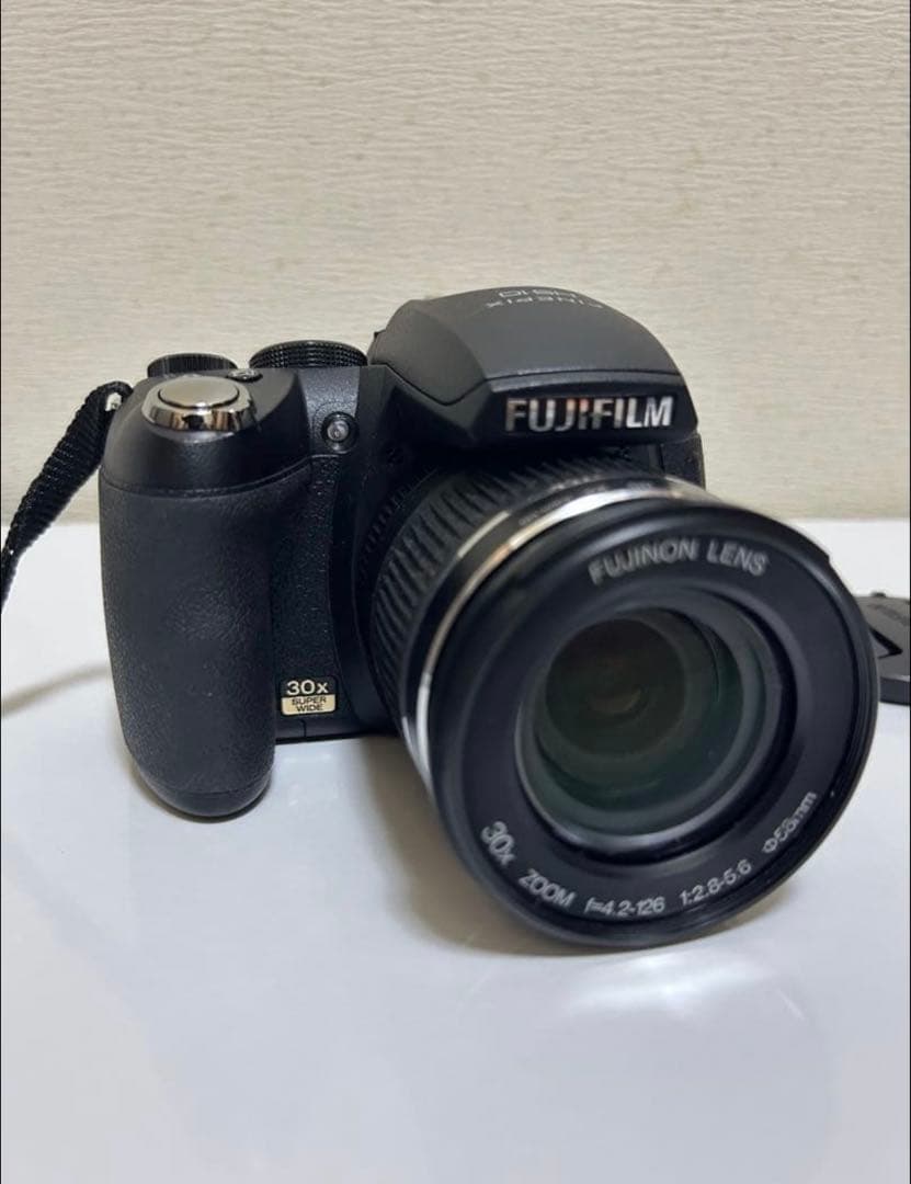 FUJIFILM FinePix HS10 （付属品有り）