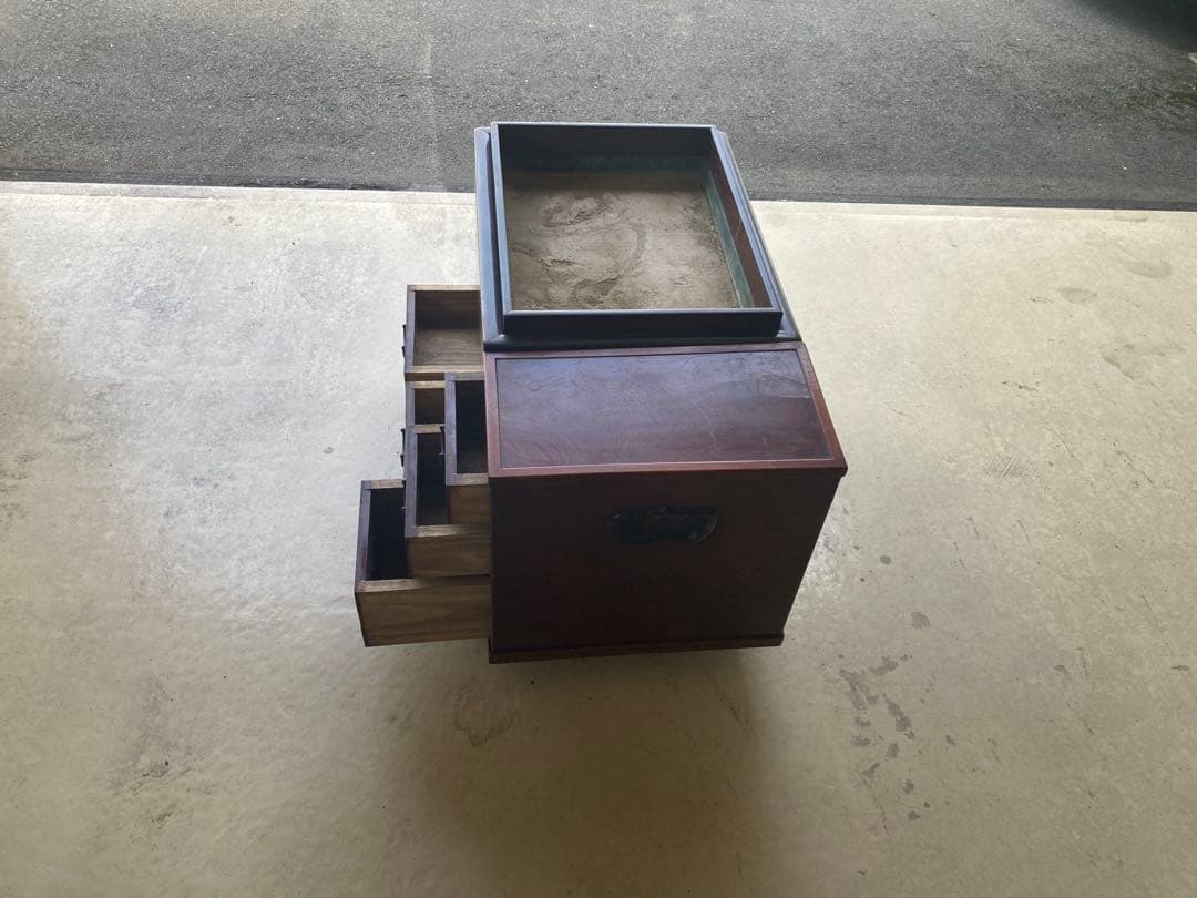 ダークブラウン 木製 大正時代の火鉢　5引き出し