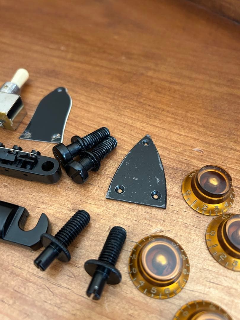 Greco レスポールカスタムタイプ ブリッジのオマケ付き