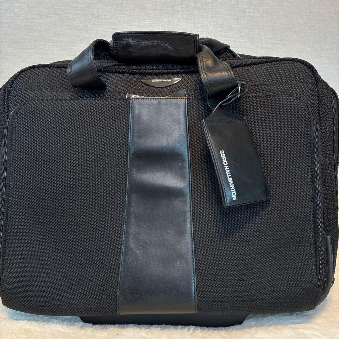 ゼロハリバートン キャリー付 ビジネスバッグ 黒 2輪　高級 ビジネス　出張